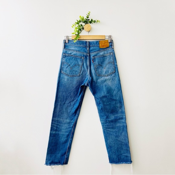 Levi’s Wedgie Straight Frayed Hem Button Fly High Rise Jeans - Picture 10 of 13